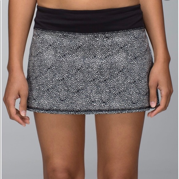 Lululemon Pacesetter PlushPetalBlkGhost 4Tall - Picture 2 of 7